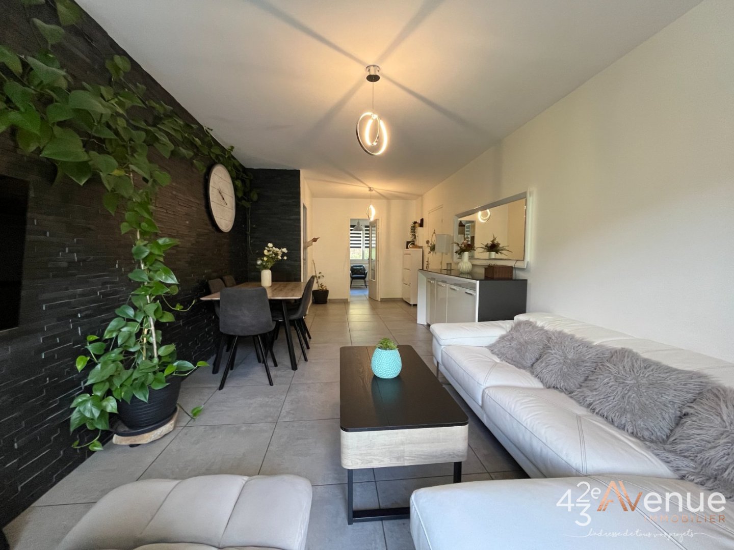 APPARTEMENT T4 A VENDRE - ST ETIENNE BELLEVUE - 96 m2 - 153000€