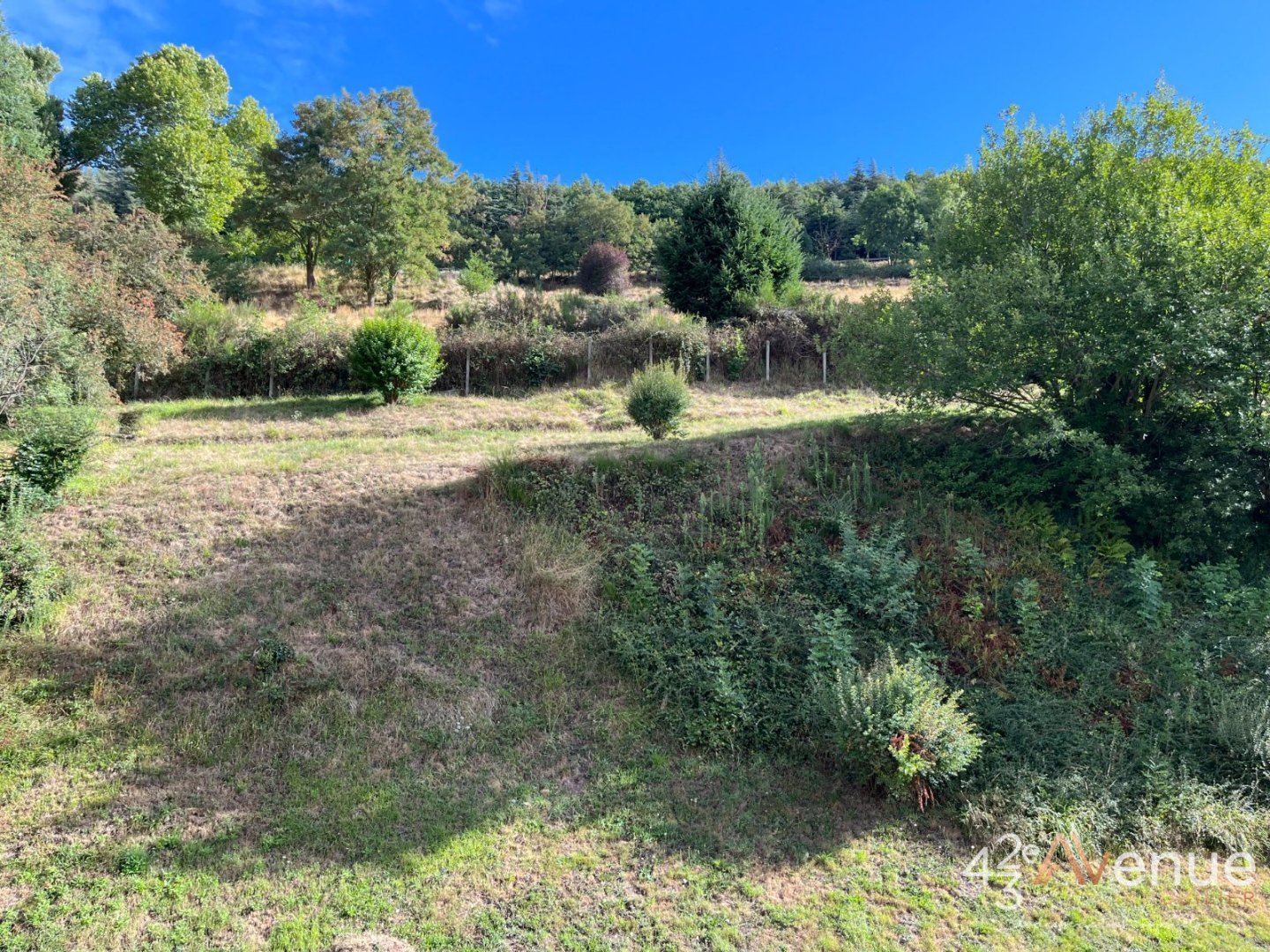 APPARTEMENT T5 A VENDRE - ST ETIENNE BELLEVUE - 96 m2 - 153000€