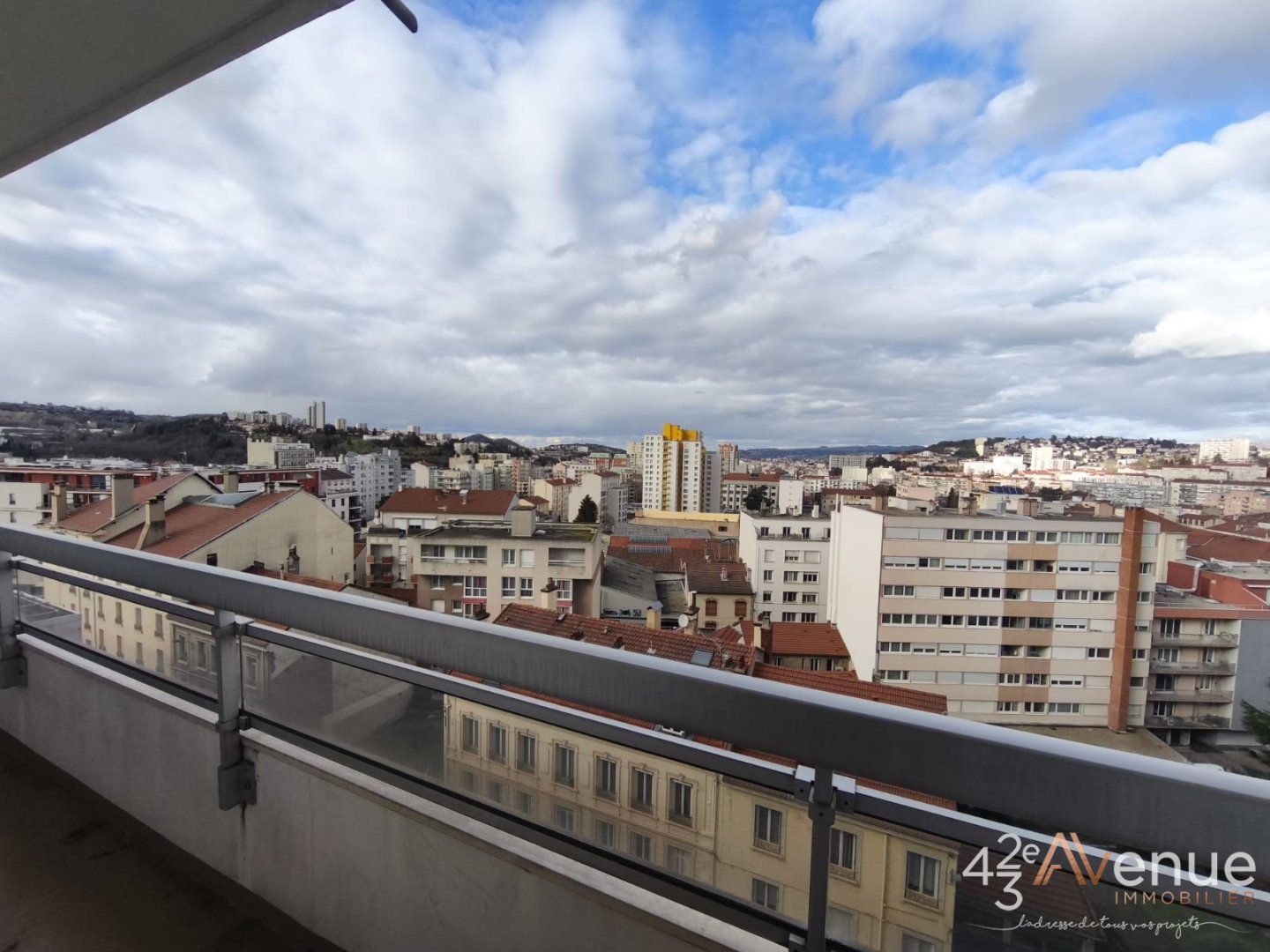 APPARTEMENT T4 A VENDRE - ST ETIENNE BELLEVUE - 108 m2 - 118�000�&euro;