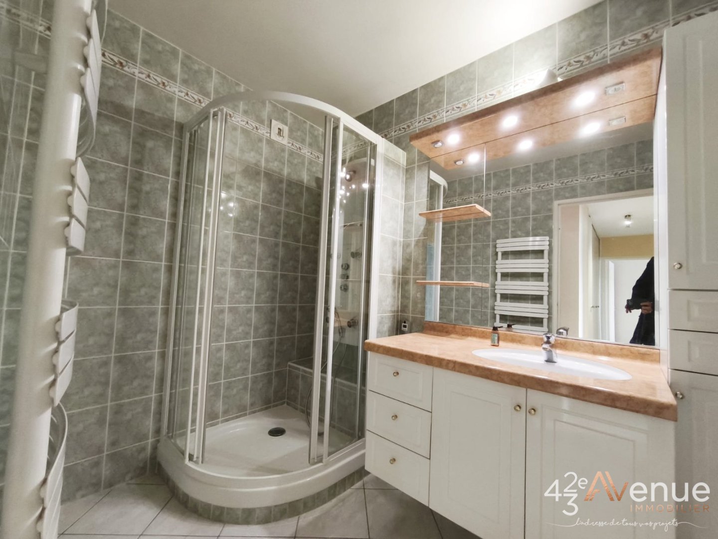 APPARTEMENT T4 A VENDRE - ST ETIENNE BELLEVUE - 108 m2 - 118�000�&euro;