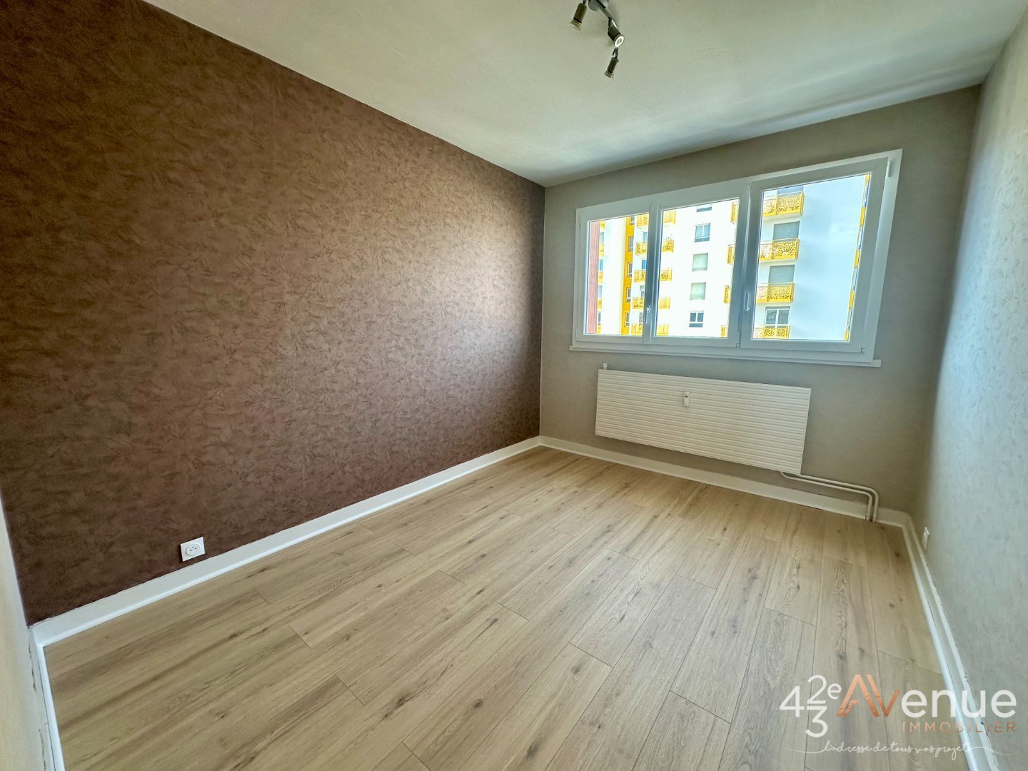 APPARTEMENT T4 A VENDRE - ST ETIENNE BELLEVUE - 67.78 m2 - 95�000�&euro;