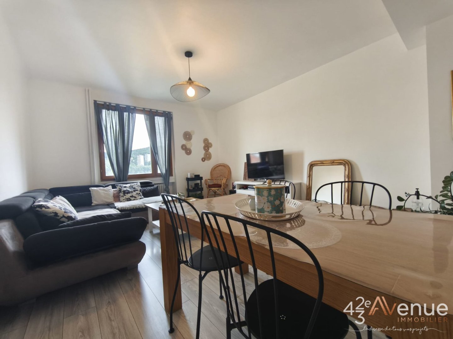 APPARTEMENT T4 A VENDRE - ST ETIENNE BELLEVUE - 96.84 m2 - 125 000 &euro;
