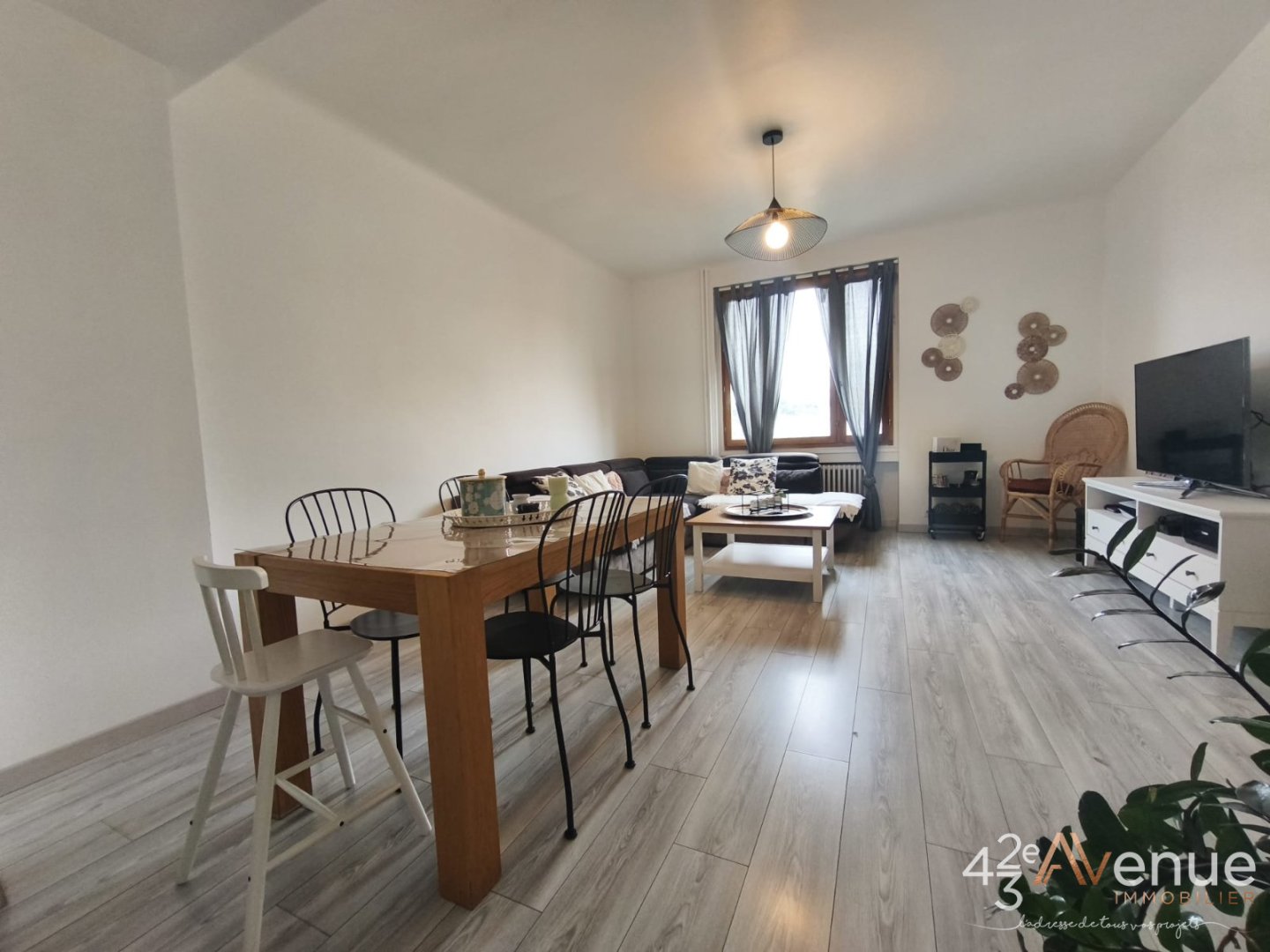 APPARTEMENT T4 A VENDRE - ST ETIENNE BELLEVUE - 96.84 m2 - 125 000 &euro;