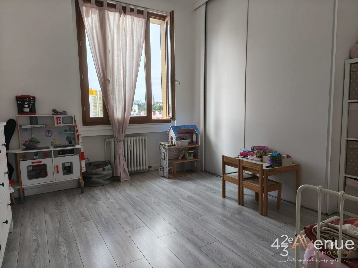 APPARTEMENT T4 A VENDRE - ST ETIENNE BELLEVUE - 96.84 m2 - 125 000 &euro;