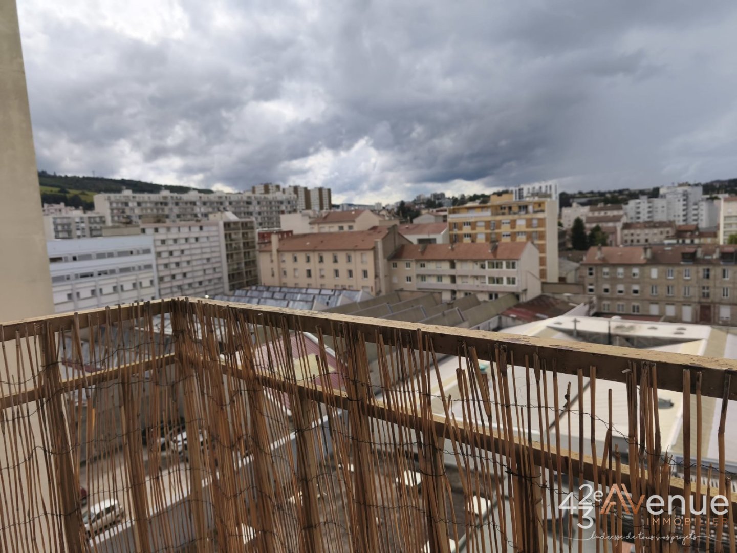 APPARTEMENT T4 A VENDRE - ST ETIENNE BELLEVUE - 96.84 m2 - 125 000 &euro;