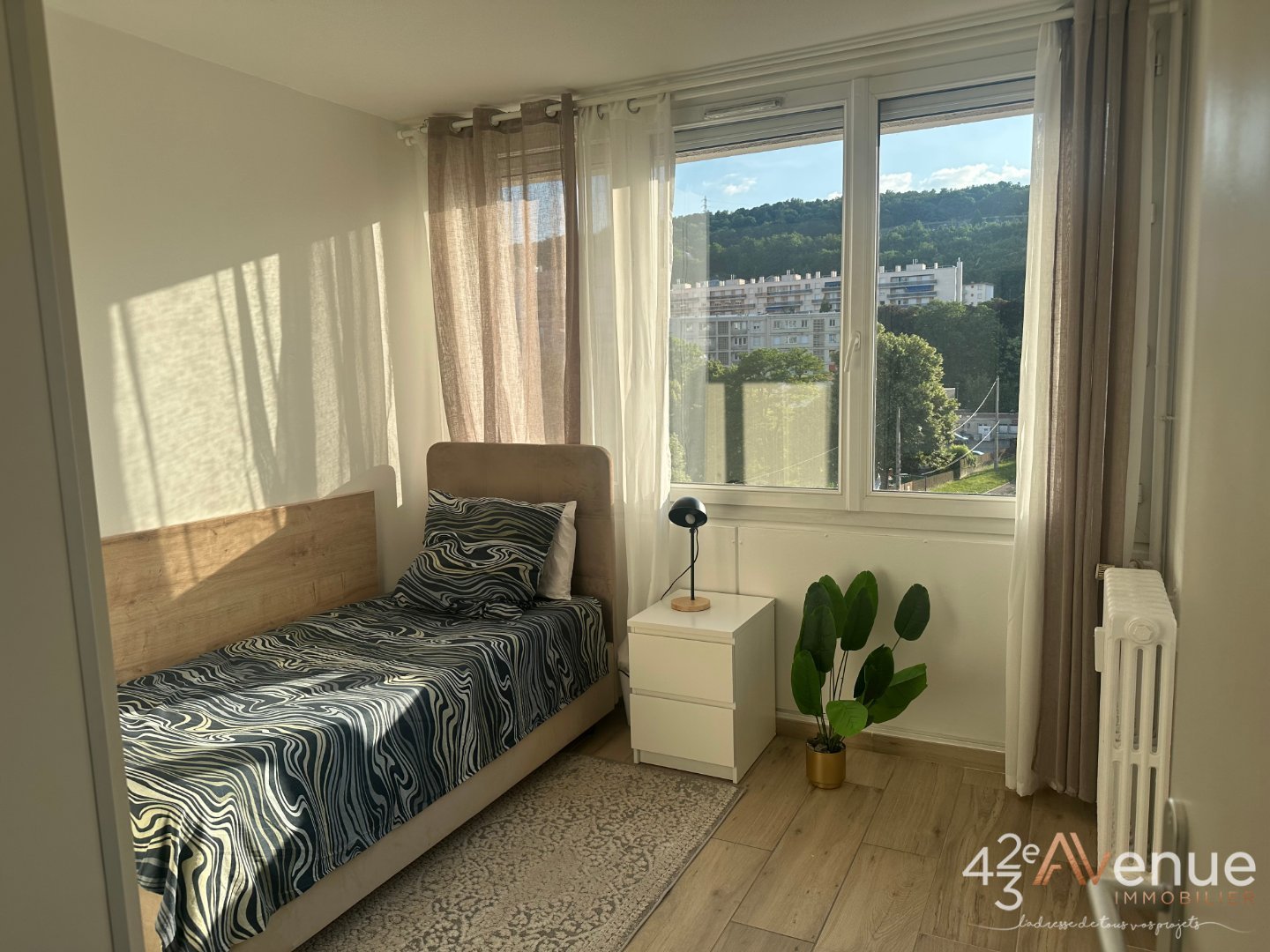 APPARTEMENT T4 A VENDRE - ST ETIENNE BERGSON - 74.77 m2 - 129500€