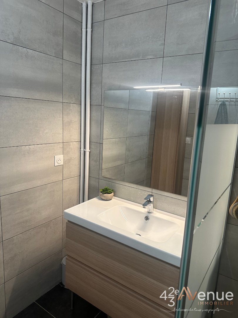 APPARTEMENT T4 A VENDRE - ST ETIENNE BERGSON - 74.77 m2 - 129500€