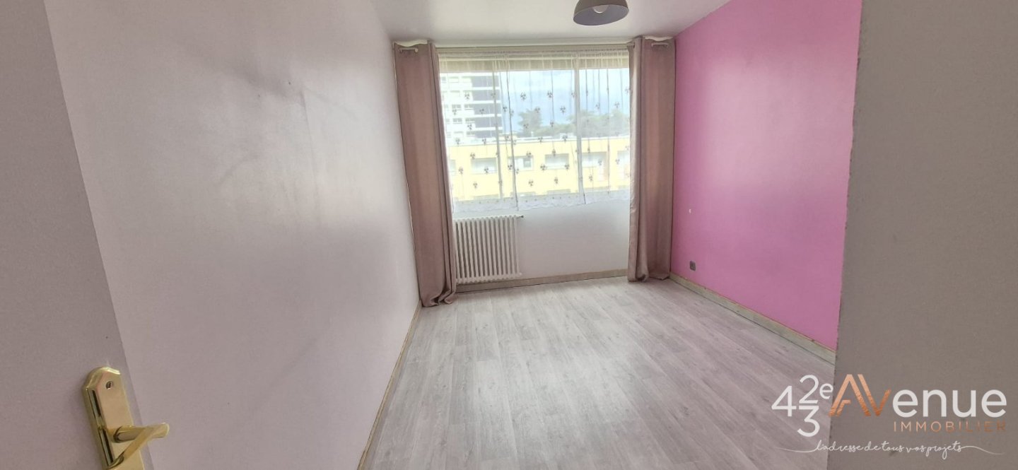 APPARTEMENT T4 A VENDRE - ST ETIENNE BERGSON - 83 m2 - 96 000 &euro;