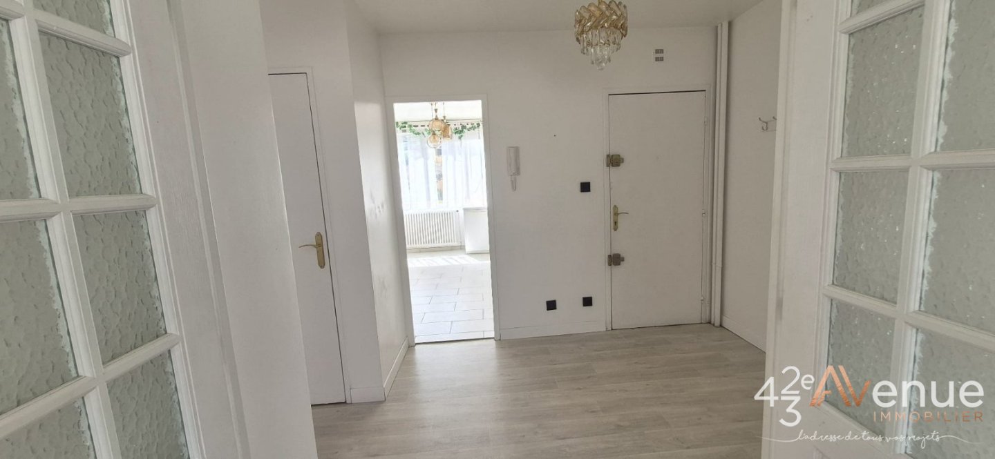 APPARTEMENT T4 A VENDRE - ST ETIENNE BERGSON - 83 m2 - 96 000 &euro;