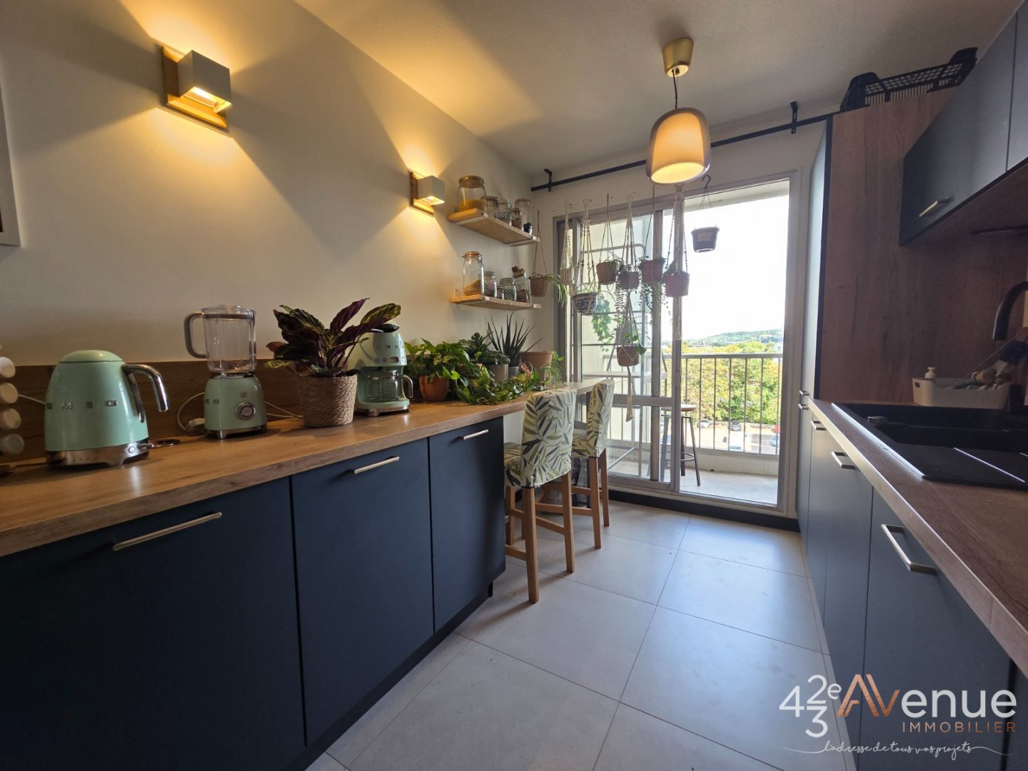 APPARTEMENT T4 A VENDRE - ST ETIENNE BERGSON - 91.94 m2 - 165 000 &euro;