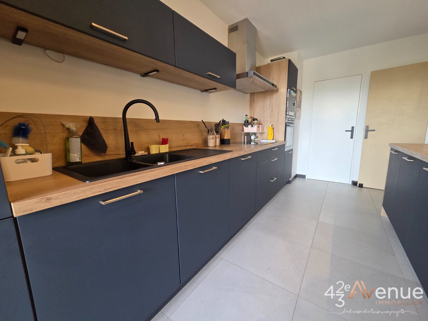 APPARTEMENT T4 A VENDRE - ST ETIENNE BERGSON - 91.94 m2 - 165 000 &euro;