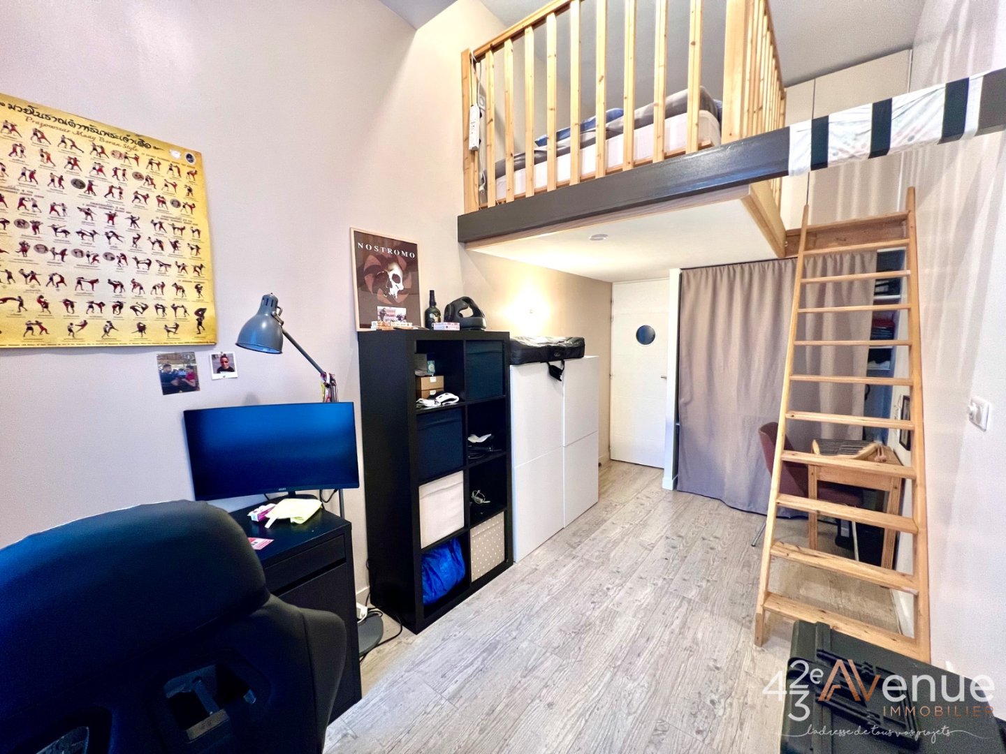 F4 de 102,56 m2 avec terrasse de 22 m2 - ST ETIENNE CENTRE VILLE - 102.56 m2 - VENDU