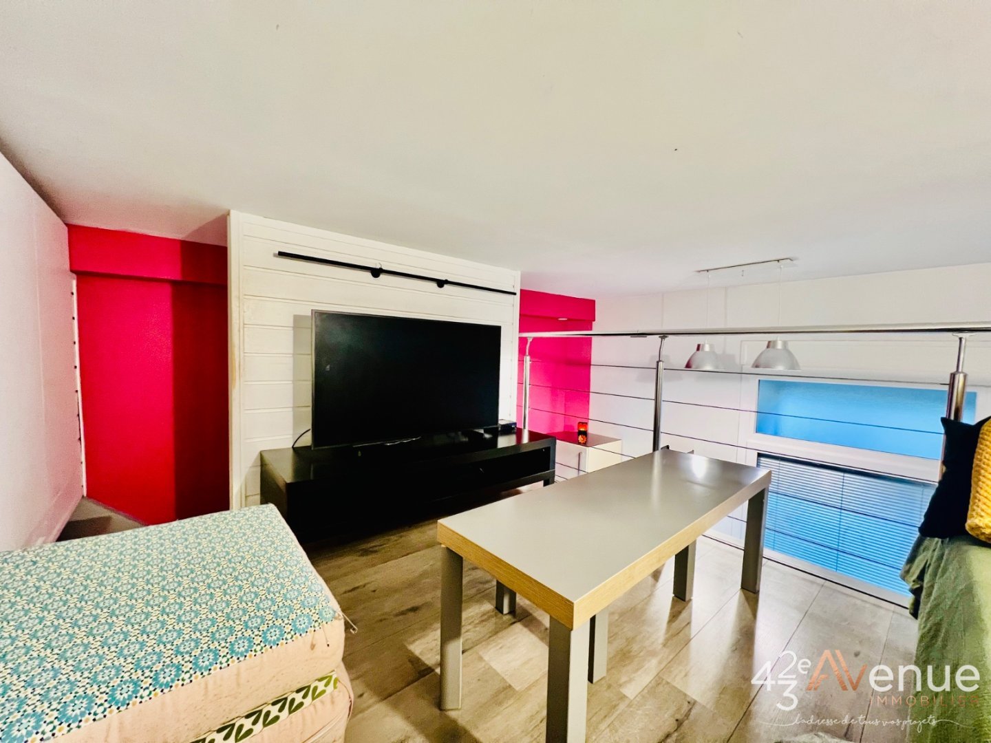 F4 de 102,56 m2 avec terrasse de 22 m2 - ST ETIENNE CENTRE VILLE - 102.56 m2 - VENDU