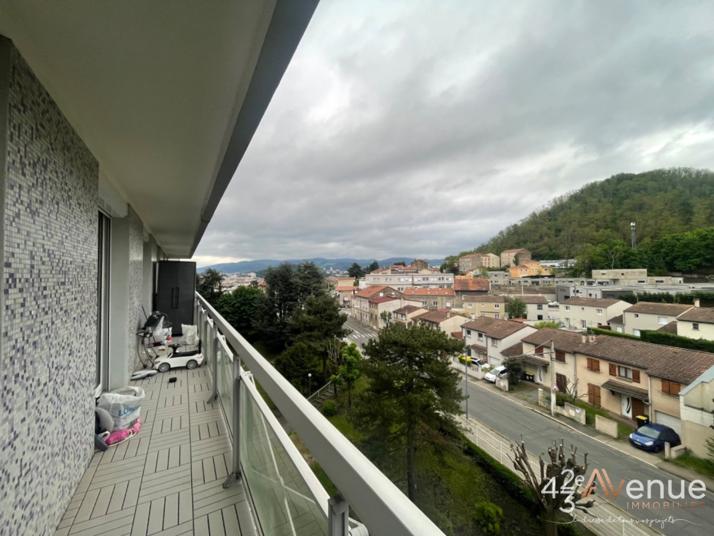 Appartement en parfait tat T4 avec Balcon garage - ST ETIENNE CENTRE VILLE - 75.36 m2 - VENDU