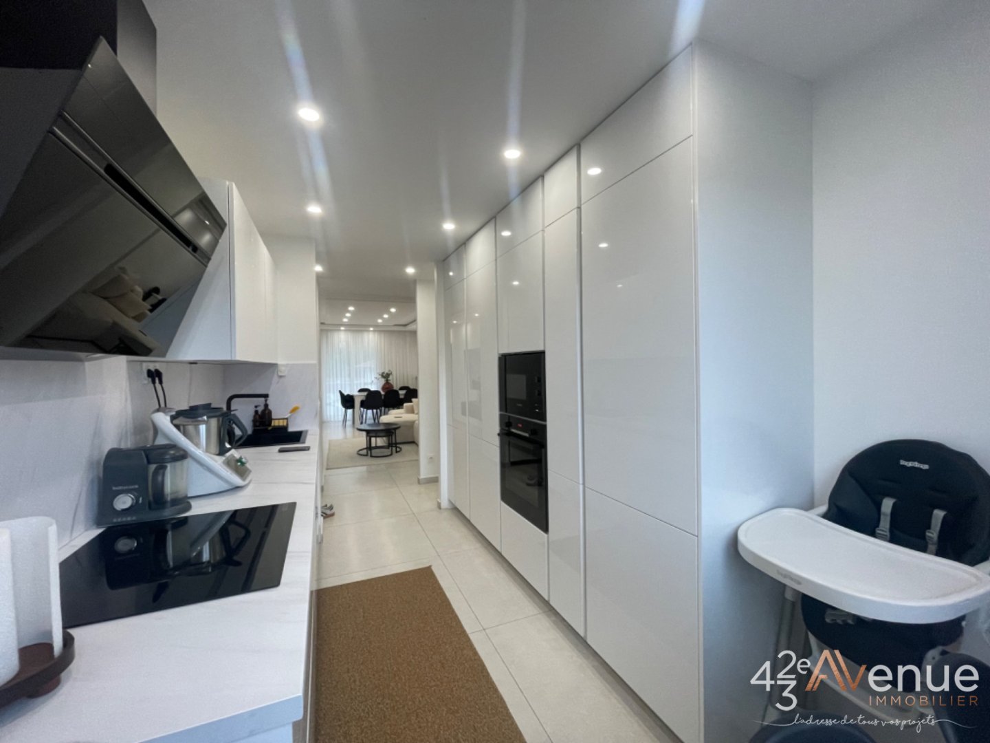 Appartement en parfait tat T4 avec Balcon garage - ST ETIENNE CENTRE VILLE - 75.36 m2 - VENDU