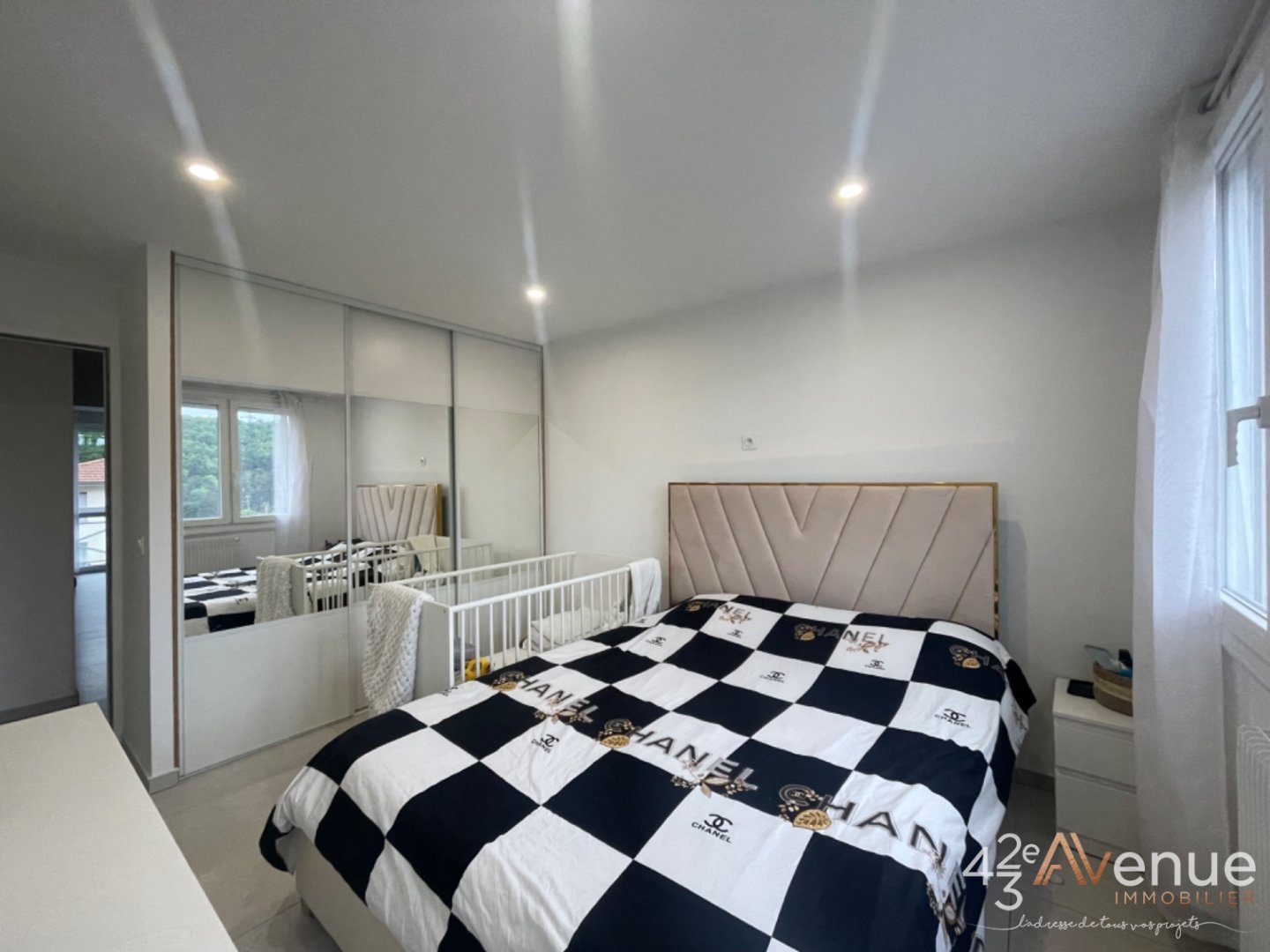 Appartement en parfait tat T4 avec Balcon garage - ST ETIENNE CENTRE VILLE - 75.36 m2 - VENDU