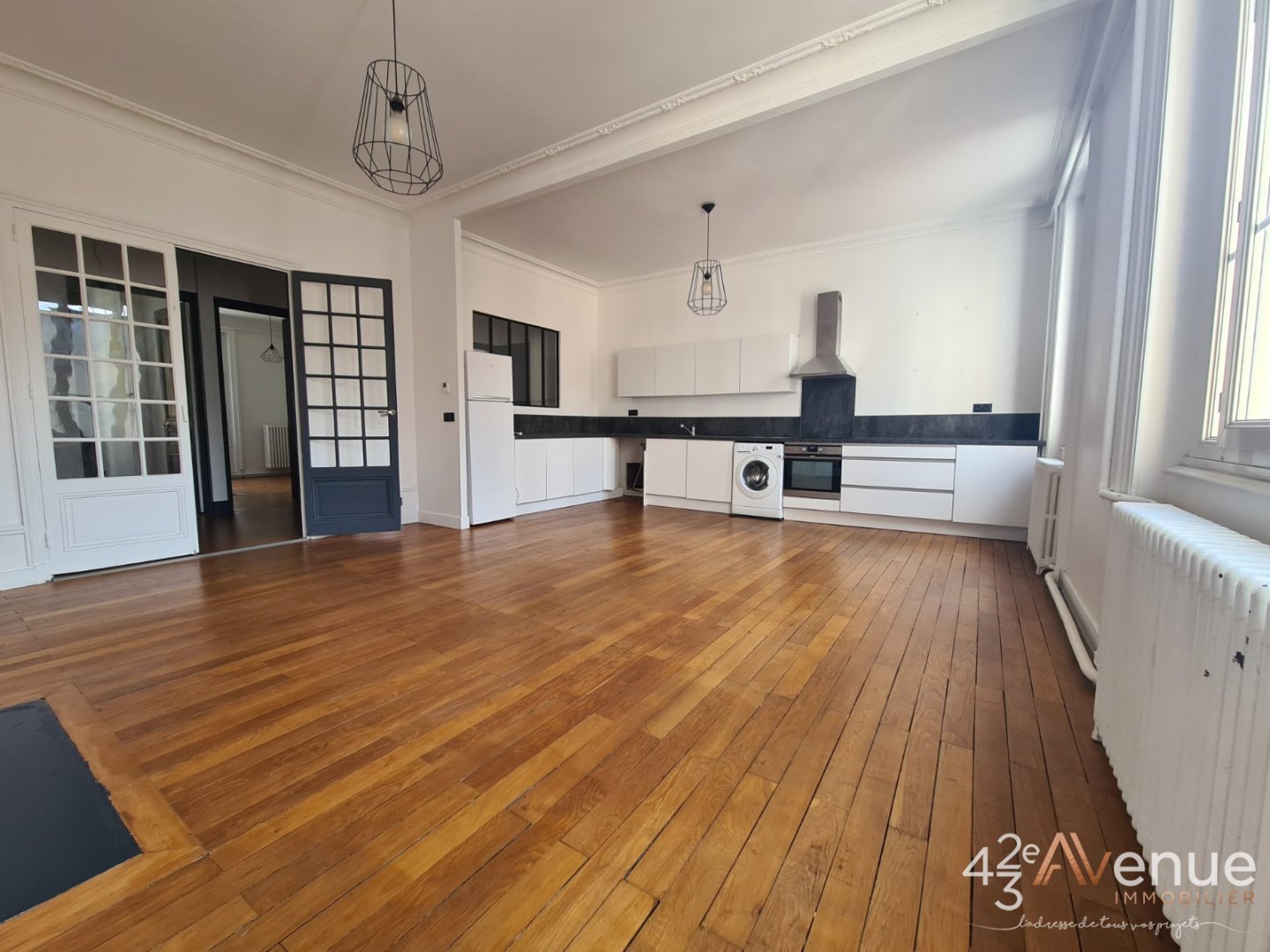 APPARTEMENT T4 A VENDRE - ST ETIENNE CENTRE VILLE - 110.16 m2 - 180000€