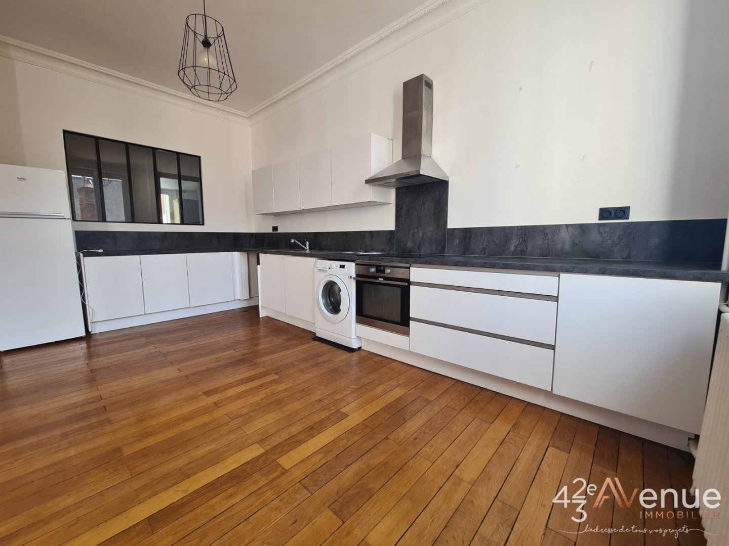 APPARTEMENT T4 A VENDRE - ST ETIENNE CENTRE VILLE - 110.16 m2 - 180000€
