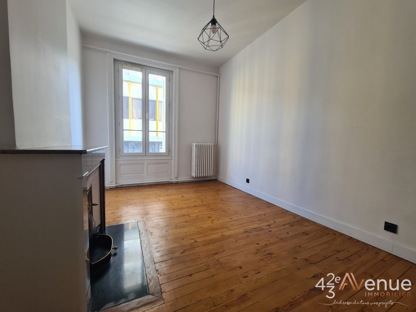 APPARTEMENT T4 A VENDRE - ST ETIENNE CENTRE VILLE - 110.16 m2 - 180000€