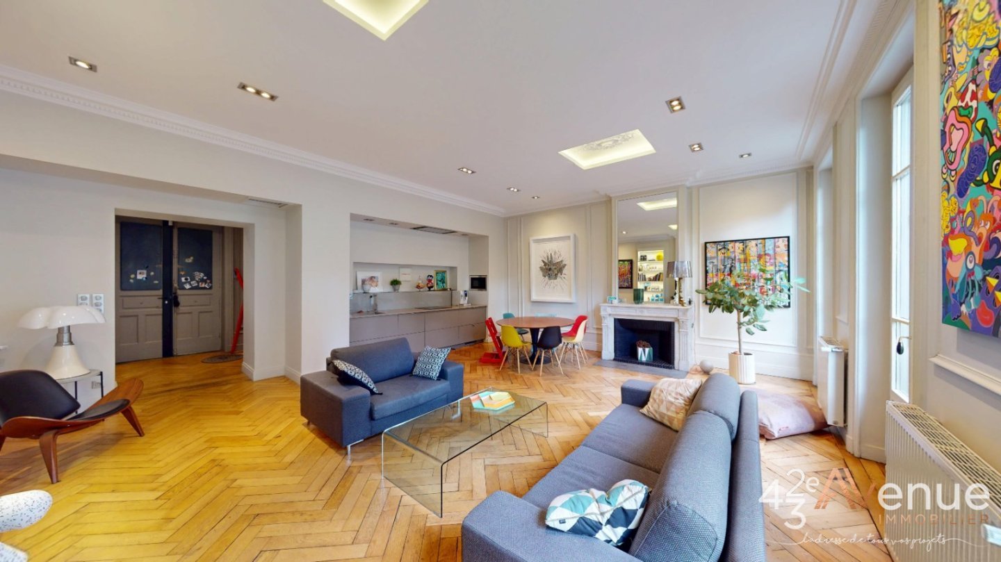 APPARTEMENT T4 - ST ETIENNE CENTRE VILLE - 130 m2 - VENDU