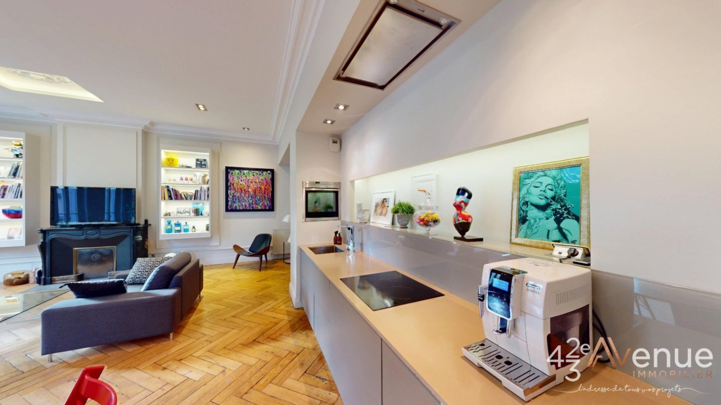 APPARTEMENT T4 - ST ETIENNE CENTRE VILLE - 130 m2 - VENDU