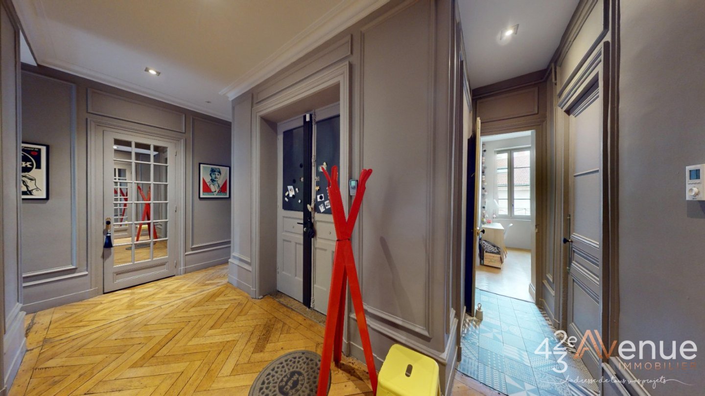 APPARTEMENT T4 - ST ETIENNE CENTRE VILLE - 130 m2 - VENDU