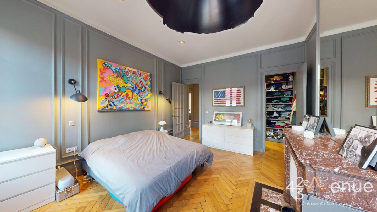 APPARTEMENT T4 - ST ETIENNE CENTRE VILLE - 130 m2 - VENDU