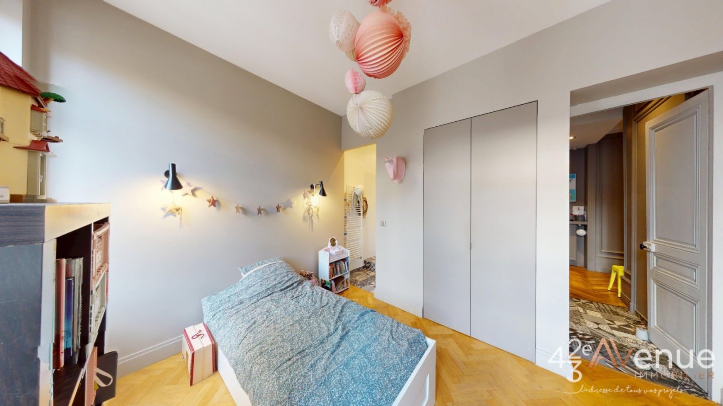 APPARTEMENT T4 - ST ETIENNE CENTRE VILLE - 130 m2 - VENDU