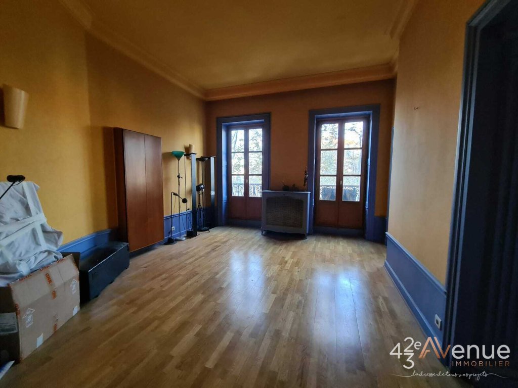 Appartement A VENDRE - ST ETIENNE CENTRE VILLE - 138.29 m2 - 189000€
