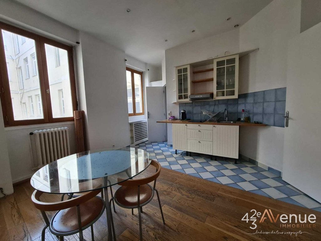 Appartement A VENDRE - ST ETIENNE CENTRE VILLE - 138.29 m2 - 189000€