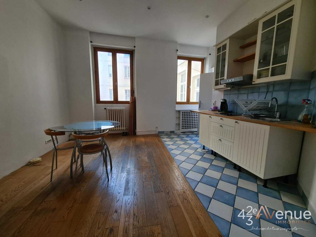 Appartement A VENDRE - ST ETIENNE CENTRE VILLE - 138.29 m2 - 189000€