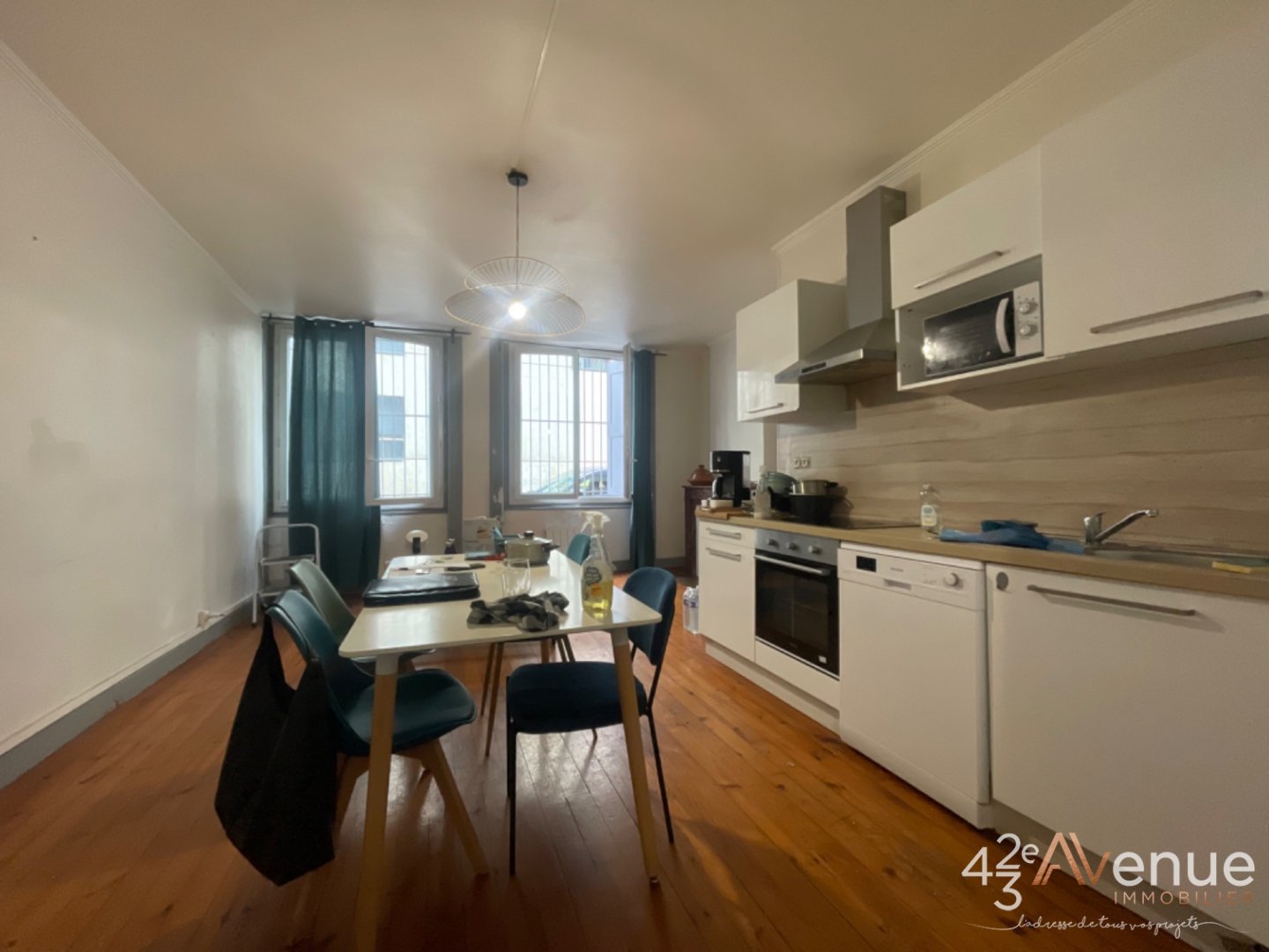 Appartement de type 4 Hyper Centre A VENDRE - ST ETIENNE CENTRE VILLE - 80 m2 - 85 000 €