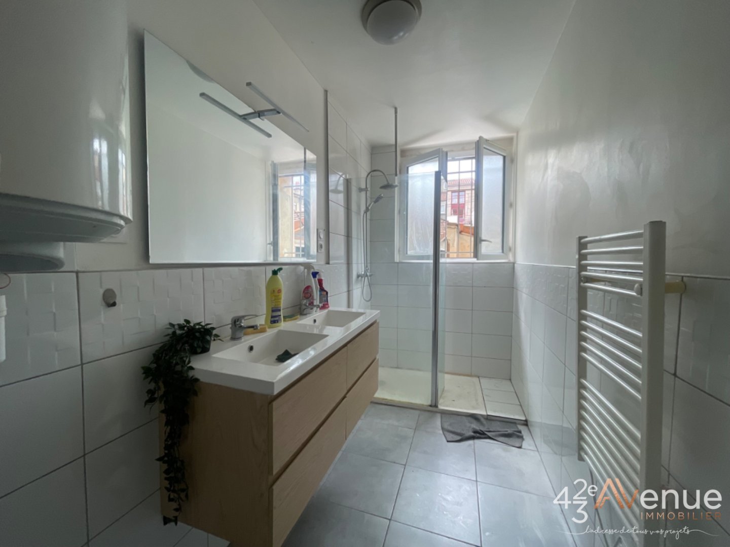 Appartement de type 4 Hyper Centre A VENDRE - ST ETIENNE CENTRE VILLE - 80 m2 - 85 000 €