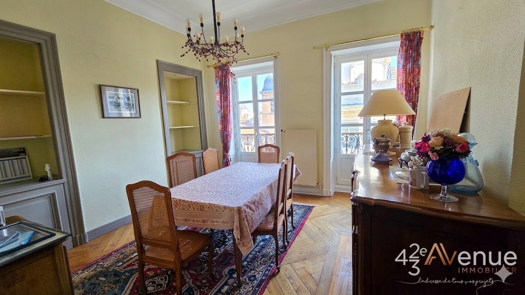 APPARTEMENT T4 A VENDRE - ST ETIENNE CENTRE VILLE - 125.12 m2 - 170�000�&euro;