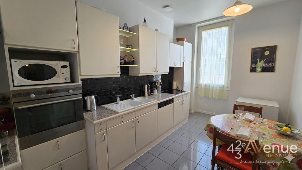 APPARTEMENT T4 A VENDRE - ST ETIENNE CENTRE VILLE - 125.12 m2 - 170�000�&euro;