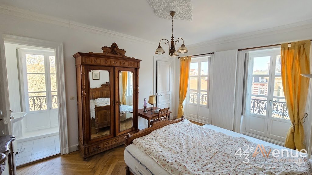 APPARTEMENT T4 A VENDRE - ST ETIENNE CENTRE VILLE - 125.12 m2 - 170�000�&euro;