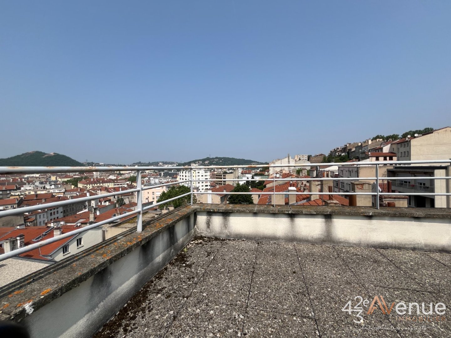 APPARTEMENT T4 A VENDRE - ST ETIENNE CENTRE VILLE - 79.1 m2 - 139�000�&euro;