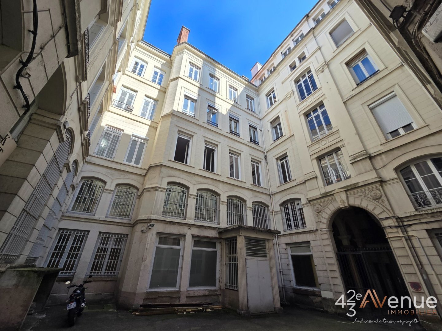 APPARTEMENT T4 - ST ETIENNE CENTRE VILLE - 79 m2 - VENDU