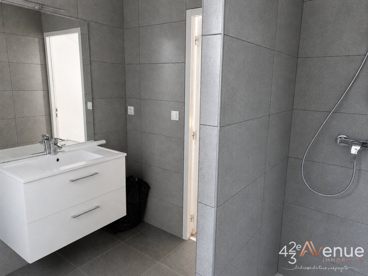 APPARTEMENT T4 A VENDRE - ST ETIENNE CENTRE VILLE - 71.04 m2 - 125 000 &euro;