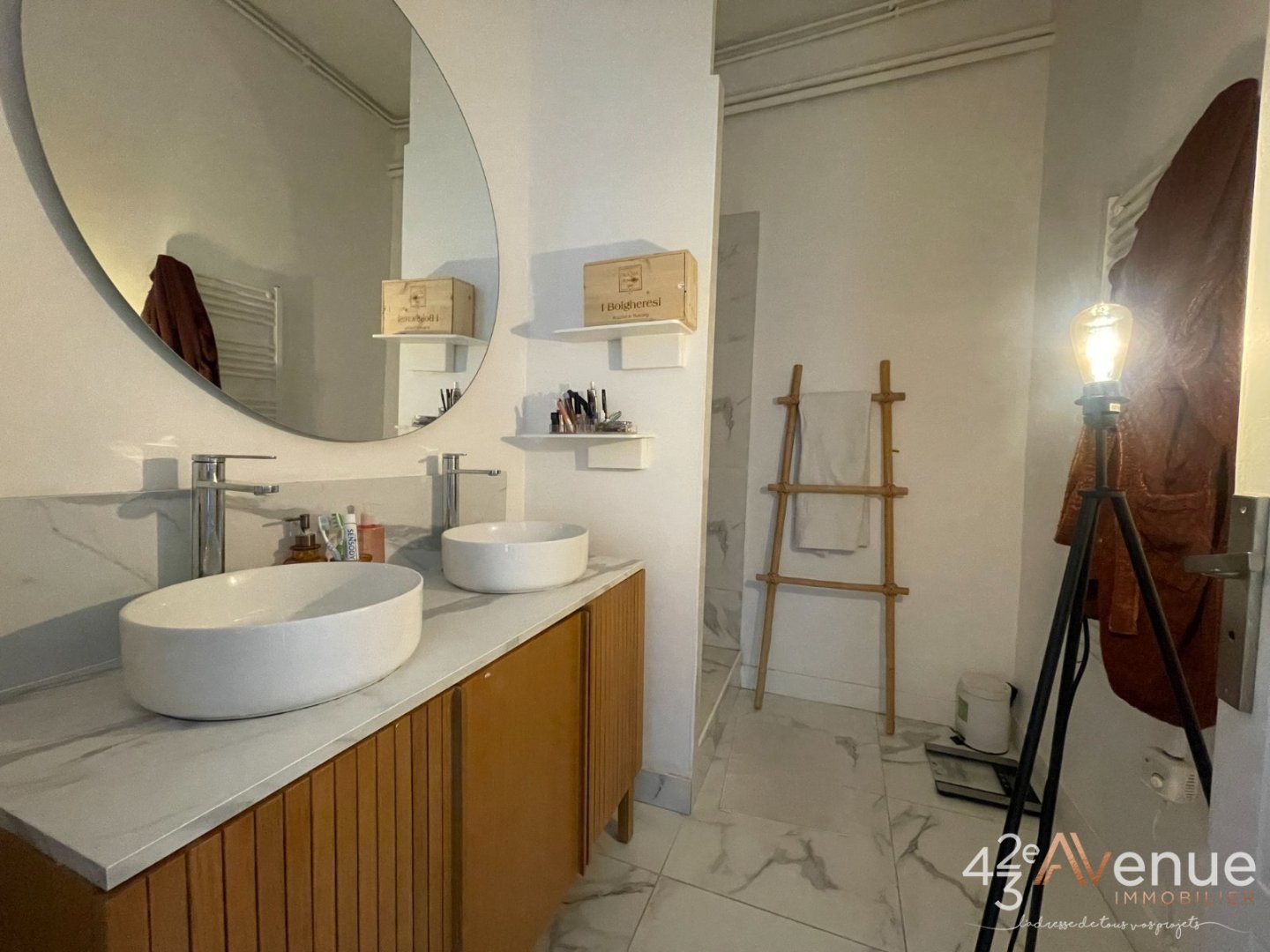 Appartement Haussmannien parfait état Hyper Centre A VENDRE - ST ETIENNE CENTRE VILLE - 131.59 m2 - 190 000 &euro;