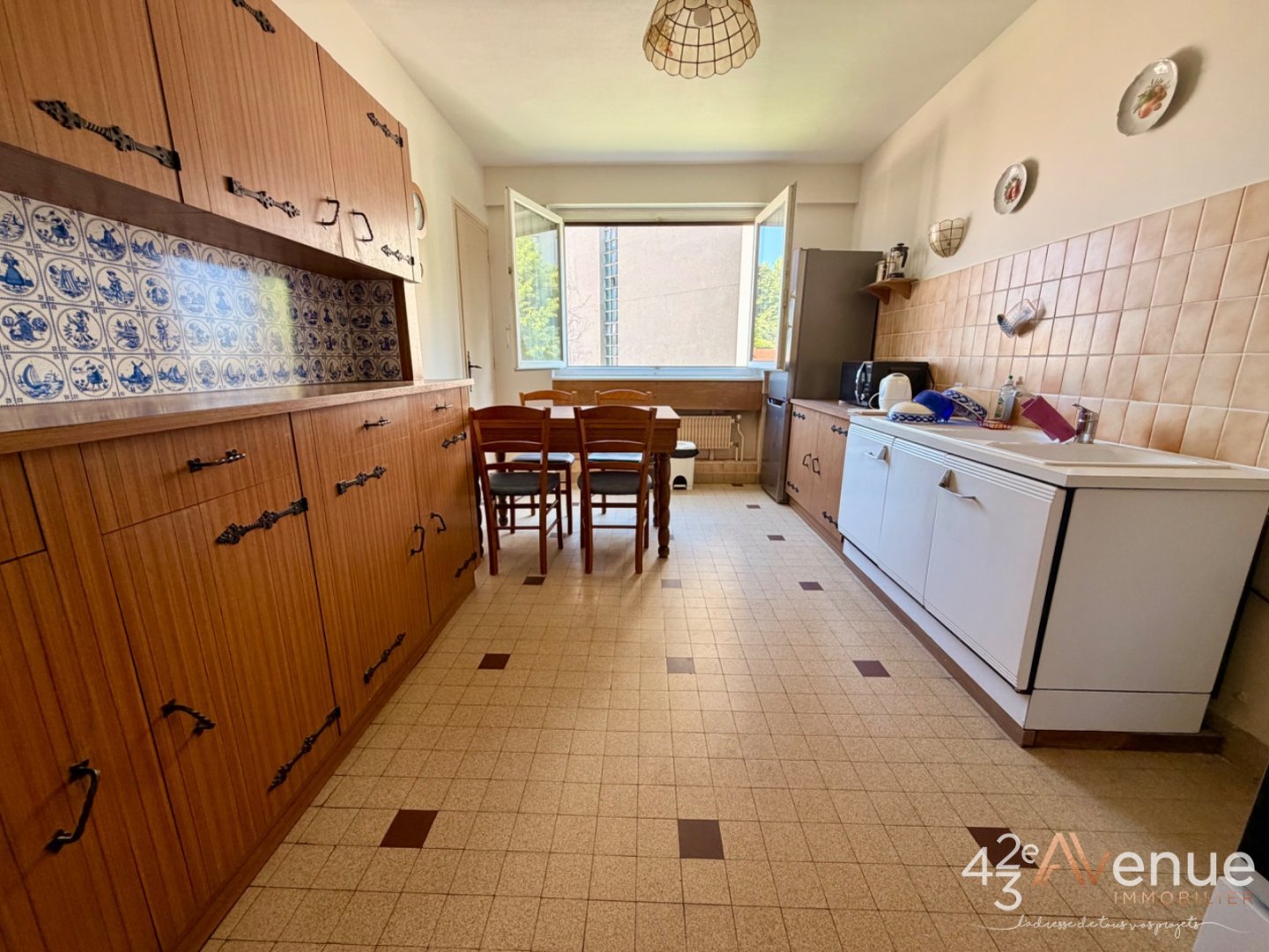 F4 avec balcon Saint-Etienne A VENDRE - ST ETIENNE CENTRE VILLE - 97.15 m2 - 99 000 &euro;