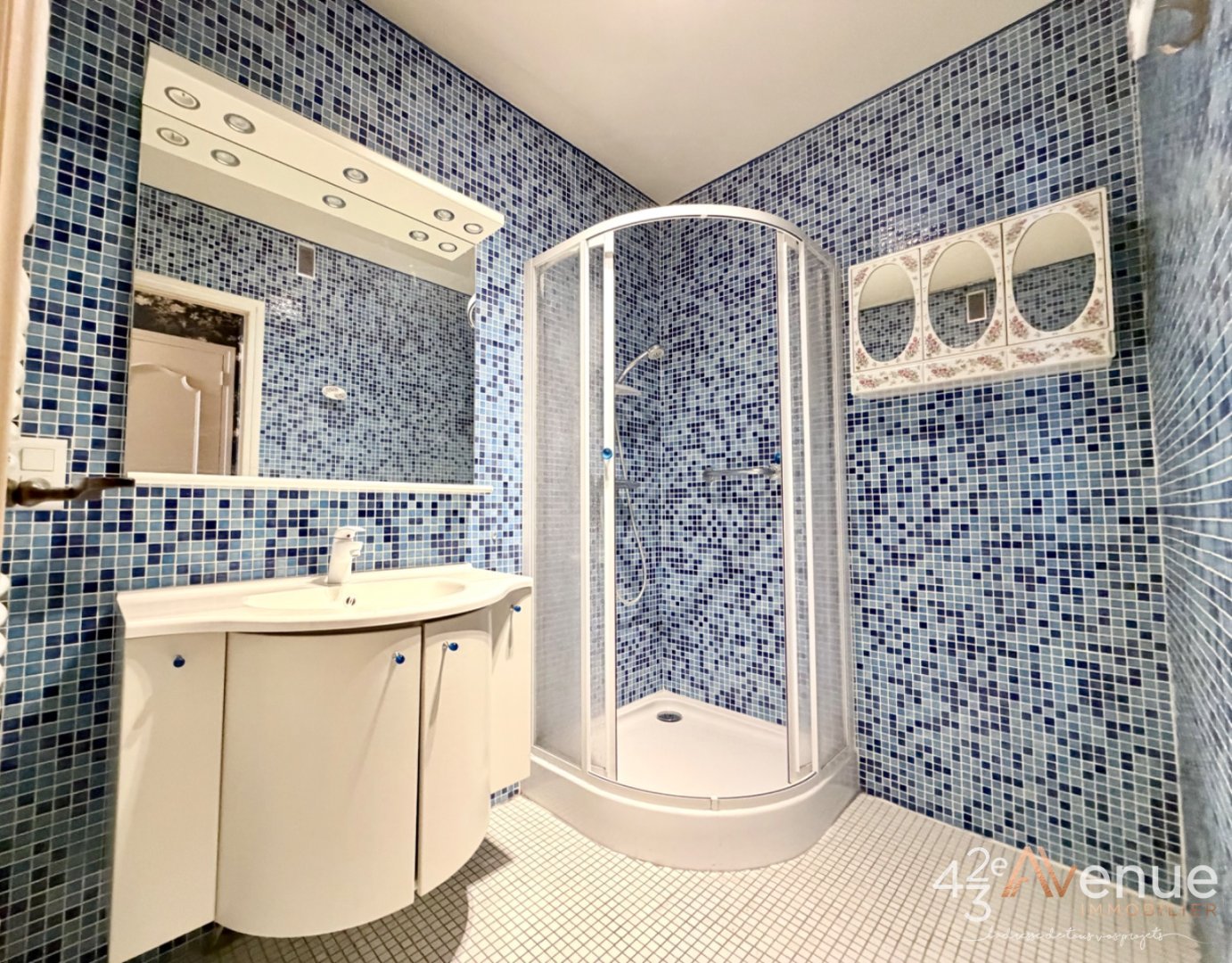 F4 avec balcon Saint-Etienne A VENDRE - ST ETIENNE CENTRE VILLE - 97.15 m2 - 99 000 &euro;