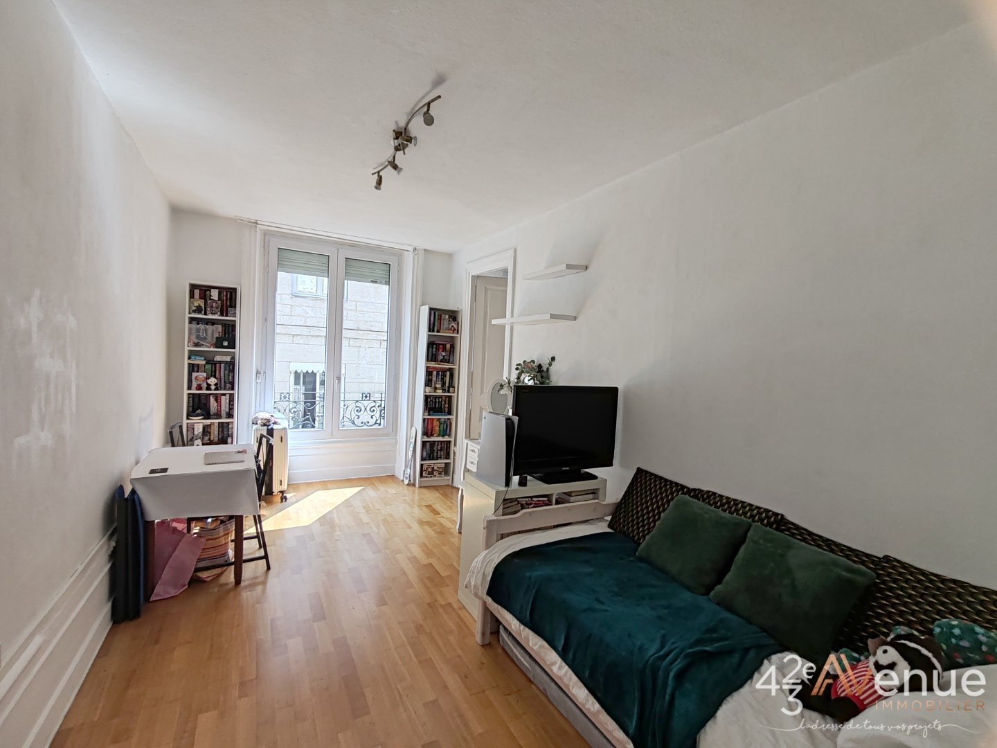 APPARTEMENT T4 A VENDRE - ST ETIENNE CENTRE VILLE - 139 m2 - 159 000 &euro;