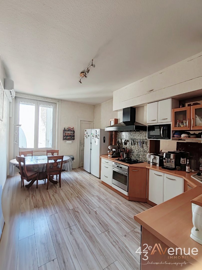 APPARTEMENT T4 A VENDRE - ST ETIENNE CENTRE VILLE - 139 m2 - 159 000 &euro;