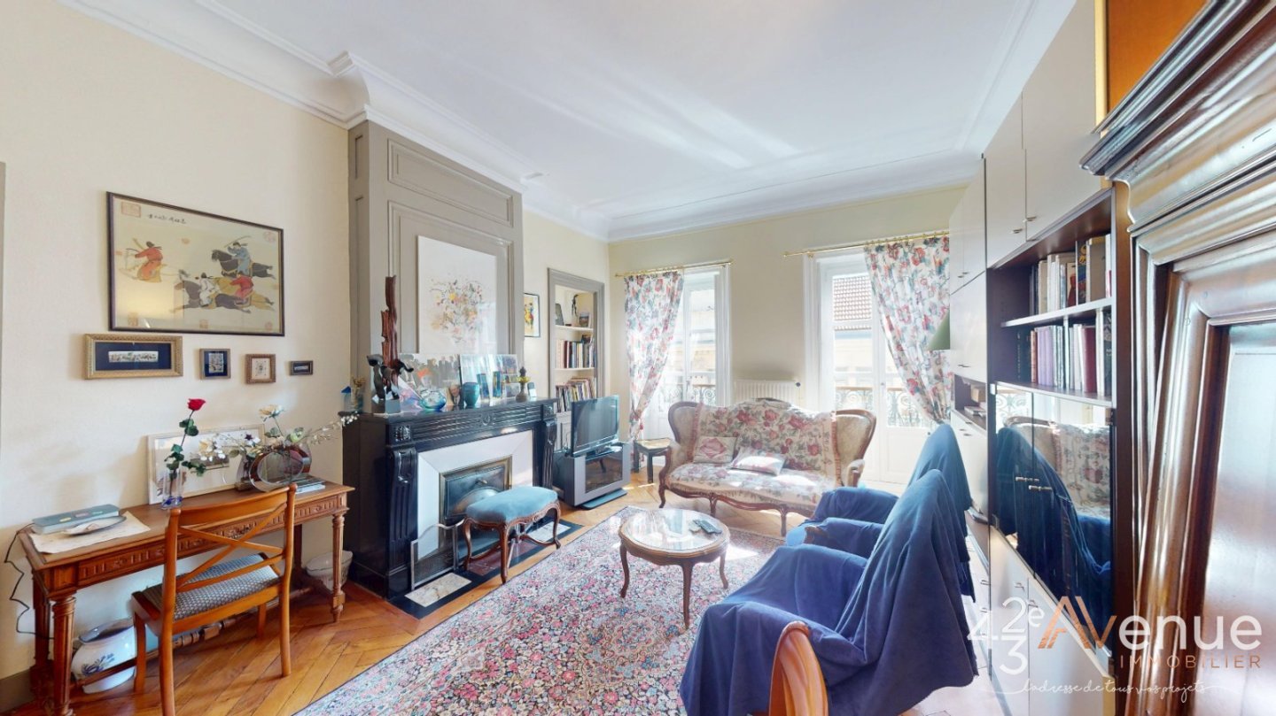 APPARTEMENT T4 A VENDRE - ST ETIENNE CENTRE VILLE - 125.12 m2 - 170 000 &euro;