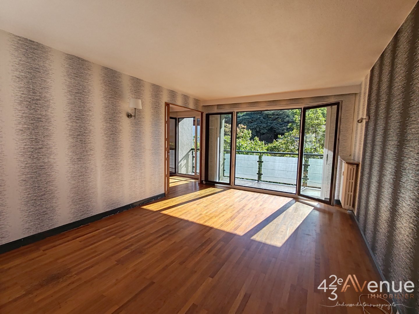 APPARTEMENT T4 A VENDRE - ST ETIENNE CENTRE VILLE - 90.17 m2 - 107 000 &euro;
