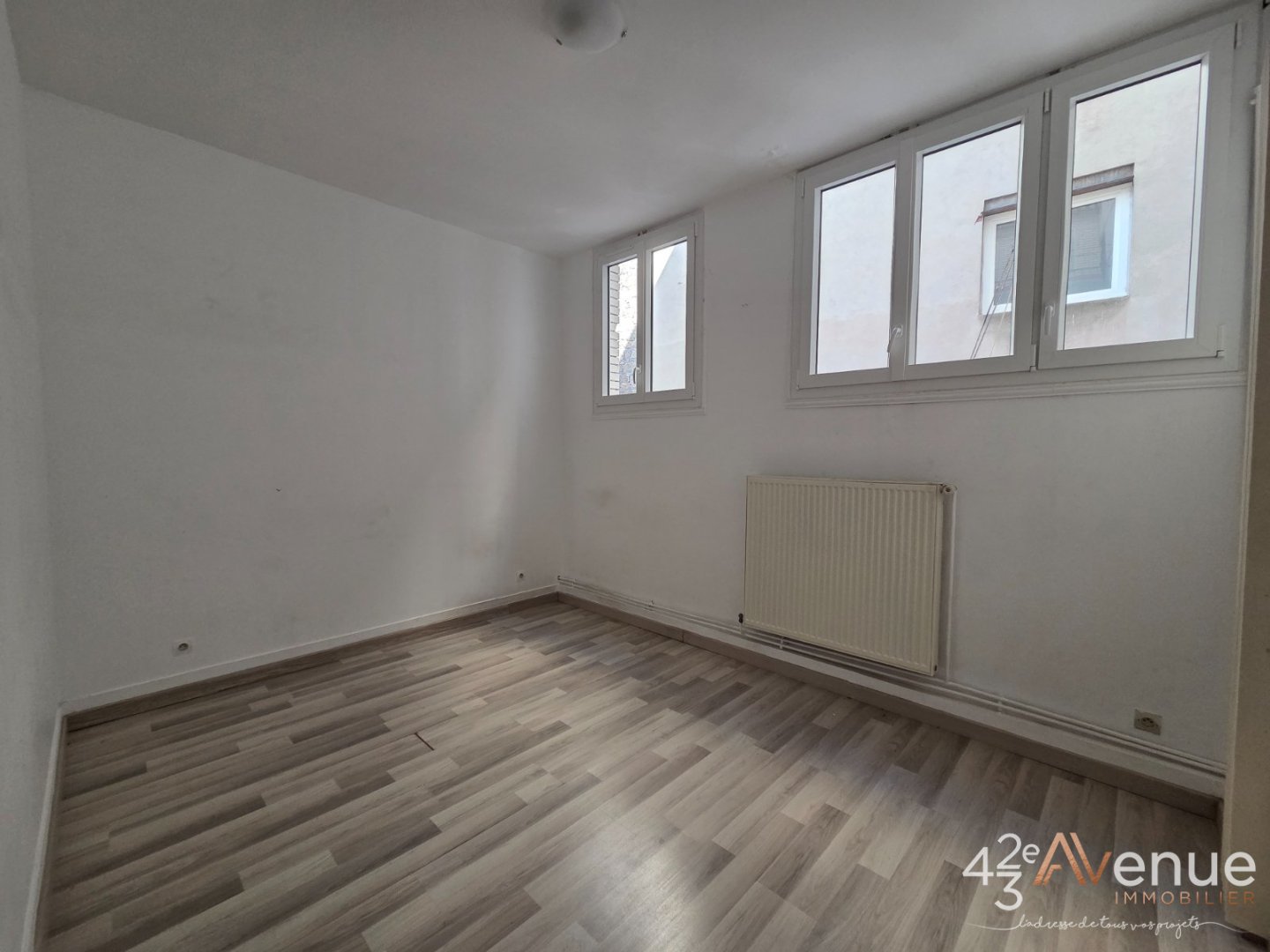 APPARTEMENT T4 A VENDRE - ST ETIENNE CENTRE VILLE - 156.38 m2 - 260 000 &euro;