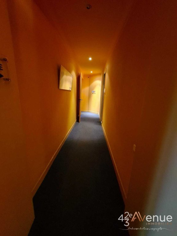 Appartement - ST ETIENNE CENTRE VILLE - 138.29 m2 - 199 000 €