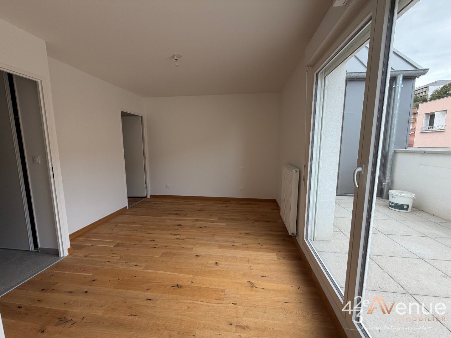 APPARTEMENT T4 A VENDRE - ST ETIENNE CHATEAUCREUX - 90.67 m2 - 300 000 &euro;