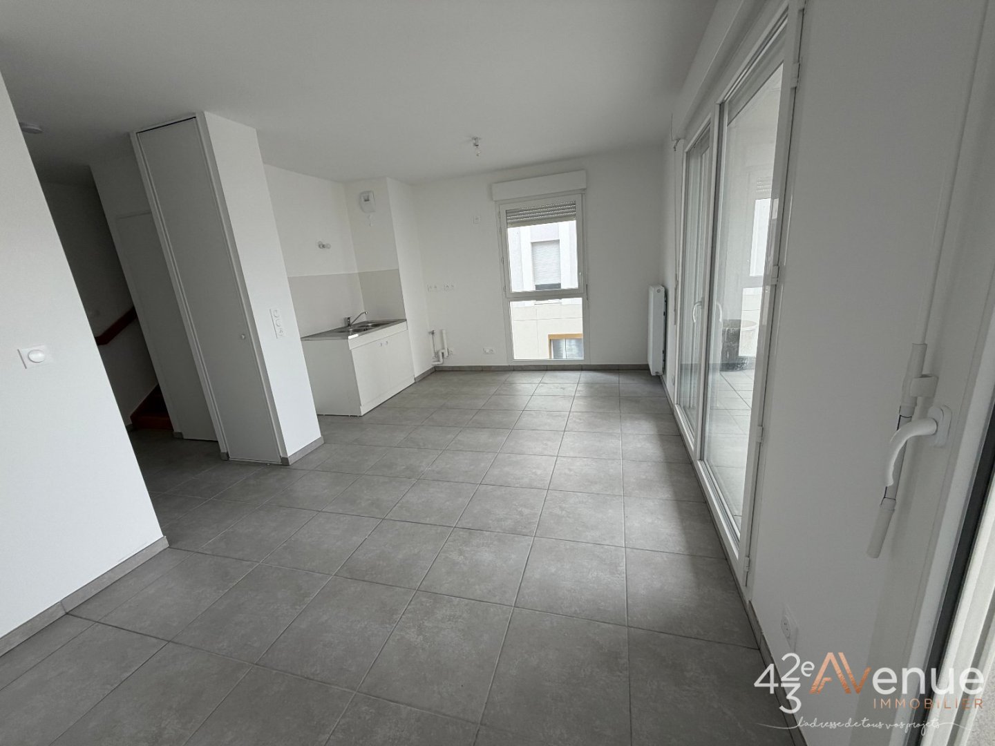 APPARTEMENT T4 A VENDRE - ST ETIENNE CHATEAUCREUX - 90.67 m2 - 300 000 &euro;